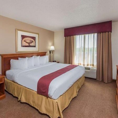 Seasons Inn & Suites Highland Zewnętrze zdjęcie