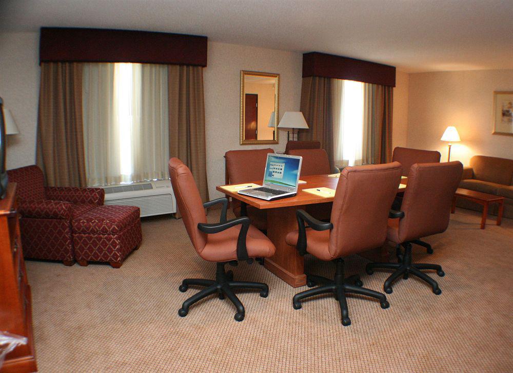 Seasons Inn & Suites Highland Zewnętrze zdjęcie